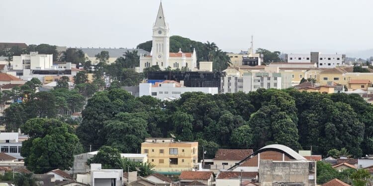 Inmet aponta que Araxá registrou o 2° maior volume de chuva no Brasil entre segunda e terça-feira