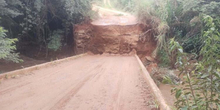Secretaria de Agricultura e Pecuária interdita travessia pela Subida da Iara, no acesso à Antinha