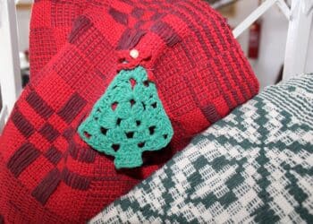 Ateliê de Tecelagem realiza produção de peças de Natal