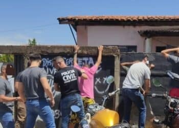 Polícia Civil prende em flagrante jovem suspeito de fornecer drogas à própria mãe