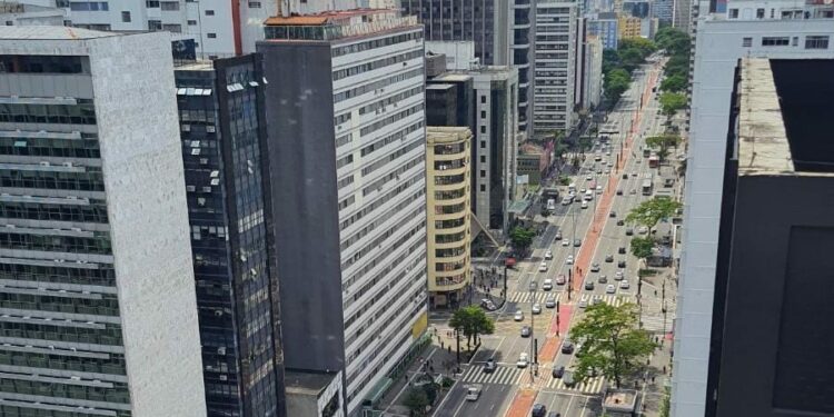 Conheça as cidades brasileiras que tiveram mais e menos valorização no mercado imobiliário