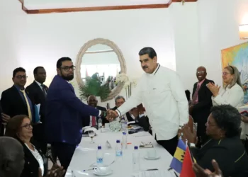 Venezuela e Guiana se comprometem a não usar força na disputa por Essequibo