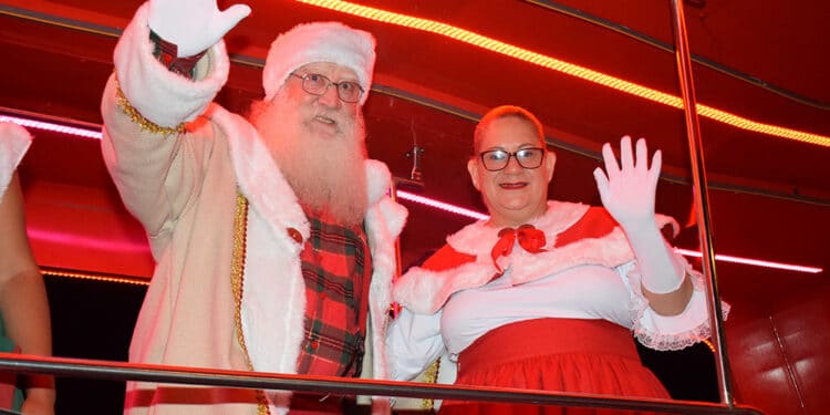De ‘Carreta da Alegria’, Papai Noel chega nesta sexta (8) a Araxá