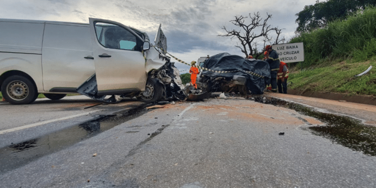 Prefeitos, vereadores, deputados, ANTT e Sociedade Civil Organizada debatem sobre a duplicação da BR-262 nesta sexta (26)