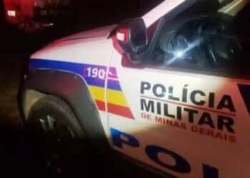 Jovens são presos com maconha e cocaína durante abordagem de veículo na avenida João Paulo II