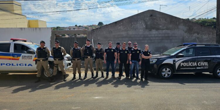 Operação prende suspeitos de assalto a posto de combustíveis, que ocorreu no início do ano em Araxá