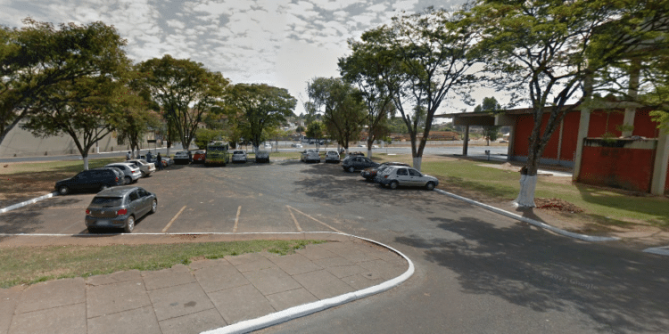 Briga entre mulheres termina em tentativa de homicídio em praça de Araxá