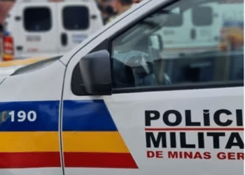 Assaltantes armados roubam dinheiro e bebidas de conveniência de posto de combustíveis