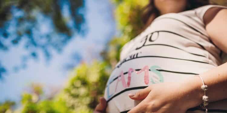 Gestação na adolescência: entenda os impactos e desafios da gravidez precoce