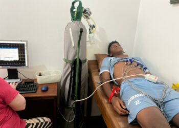Atletas das categorias de base do Dínamo realizam exame de eletrocardiograma