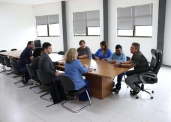 Prefeitura de Araxá recebe estudantes para tratar sobre o passe livre estudantil