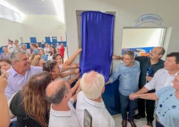 Prefeitura de Araxá inaugura dois Cemeis com participação do vice-governador