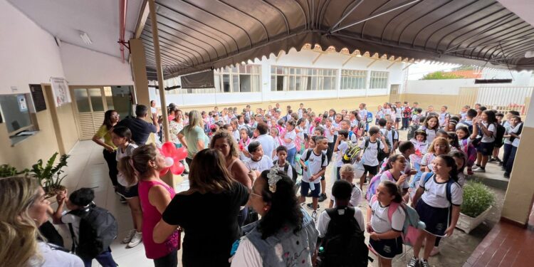 Começa o ano letivo de 2024 nas escolas e Cemeis de Araxá