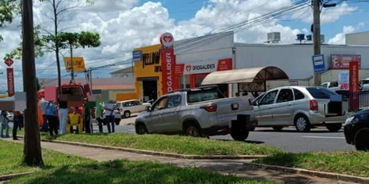 Menina de 12 anos é atropelada na faixa de pedestres em Araxá