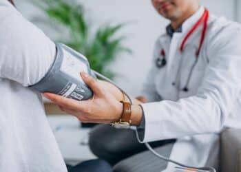 Hipertensão: entenda os fatores de risco e saiba como prevenir