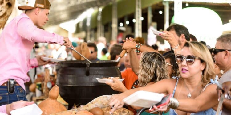 Queima do Alho reúne comida tradicional, cultura e solidariedade neste sábado (6)