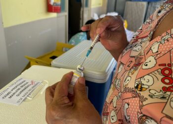 Prefeitura de Araxá aplica mais de 2.800 doses de imunizantes em estudantes