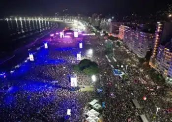 Show de Madonna reúne 1,6 milhão de pessoas em Copacabana