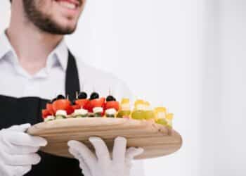 Parceria entre Secretaria de Ação Social, SEDESE e SENAC oferece curso gratuito de Técnicas para Garçom/Garçonete