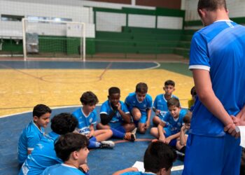 Alunos do projeto Lobinho Transformando Vidas recebem palestras educativas sobre prevenção contra o abuso sexual infantil