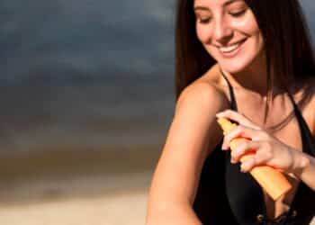 A chegada do verão e a importância dos cuidados com a pele