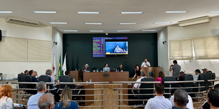 Abertura do Ano Legislativo 2025/2028 é realizada na Câmara Municipal de Araxá