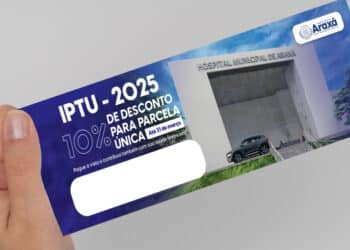 Prefeitura de Araxá realiza a distribuição de carnês do IPTU 2025 com desconto para pagamento à vista