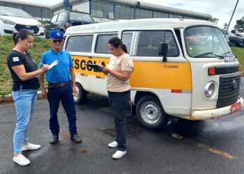 Prefeitura de Araxá realiza vistoria nos veículos do transporte escolar para garantir segurança no retorno às aulas