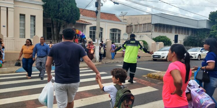 Secretaria de Segurança Pública retoma ronda escolar nas unidades com maior fluxo de trânsito