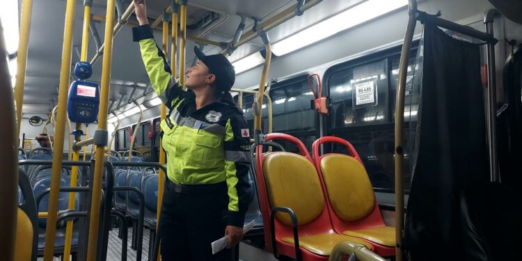 Secretaria de Segurança Pública realiza vistoria anual nos ônibus do transporte coletivo de Araxá