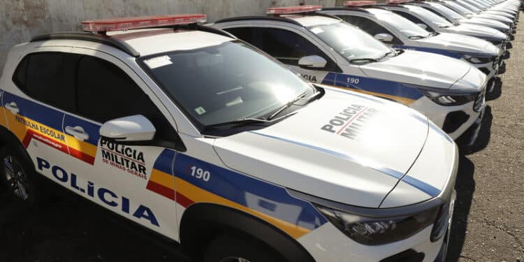 EM ARAXÁ, PRISÃO POR TRÁFICO DE DROGAS.