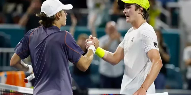 De Minaur desabafa após vencer Fonseca: “Batalha infernal!”