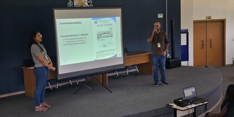 Vigilância Sanitária promove palestras para servidores da alimentação escolar