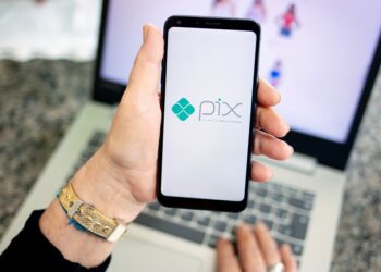 PIX: Pessoas e empresas com irregularidade na Receita terão as chaves excluídas