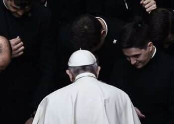 O que acontece quando um Papa morre? O passo a passo do luto no Vaticano