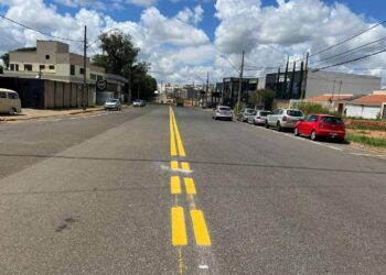 Prefeitura de Araxá revitaliza 25 mil m² de sinalização horizontal em mais de 20 vias
