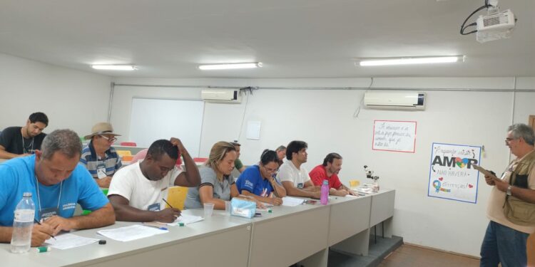 Vigilância Ambiental de Araxá participa de capacitação sobre combate à doença de Chagas