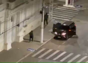 ‘Novo cangaço’ em Guaxupé: veja vídeos e fotos do ataque de criminosos a banco e quartel da PM