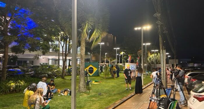 Cirurgia de Bolsonaro termina após 11 horas. “Concluída com sucesso”