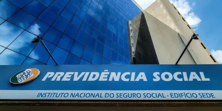 INSS e entidades suspeitas de fraude travam auditoria do TCU