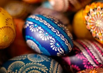 Páscoa: por que ovos e coelhos são símbolos da data?