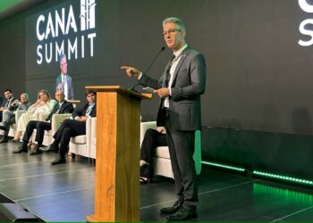 Zema acusa governo Lula de ‘empurrar para os Estados’ a culpa pela alta dos alimentos