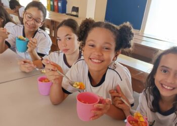 Alimentação completa: Educação em Tempo Integral garante cinco refeições por dia para alunos