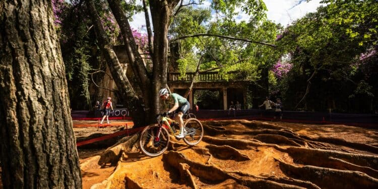 Com novo traçado na pista, Araxá dá largada à segunda etapa da Copa do Mundo de Mountain Bike