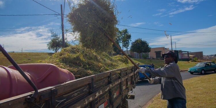 Mutirão de Limpeza no bairro Tiradentes acontece neste sábado (12)