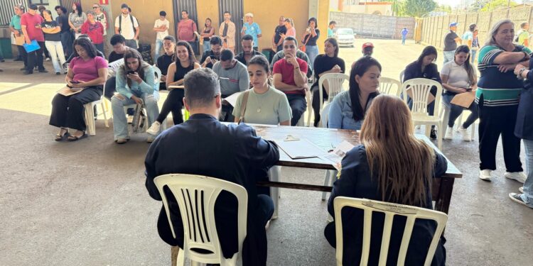 Feirão do Emprego em Araxá gera contratações imediatas e encaminha mais de 200 candidatos para vagas