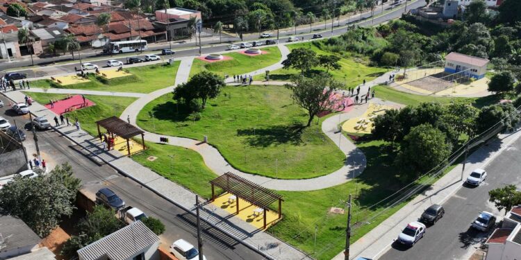 Lazer, esporte e requalificação de áreas verdes: Prefeitura inaugura nova praça no Setor Norte
