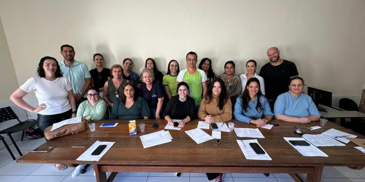 Conselho do Idoso de Araxá empossa novos conselheiros e define diretoria para o biênio 2025/2027