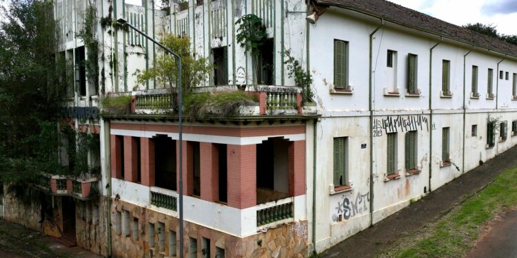 Leilão do Hotel Colombo segue aberto até 21 de maio