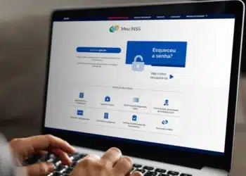 Fraude no INSS: 473,9 mil pessoas não reconheceram descontos e pediram ressarcimento nesta quarta